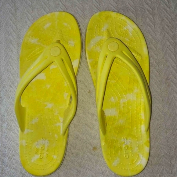 Shoes - Croc Flip Flops 8w